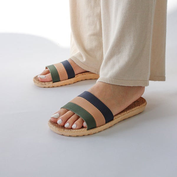 Viny - Women's Beach Slides