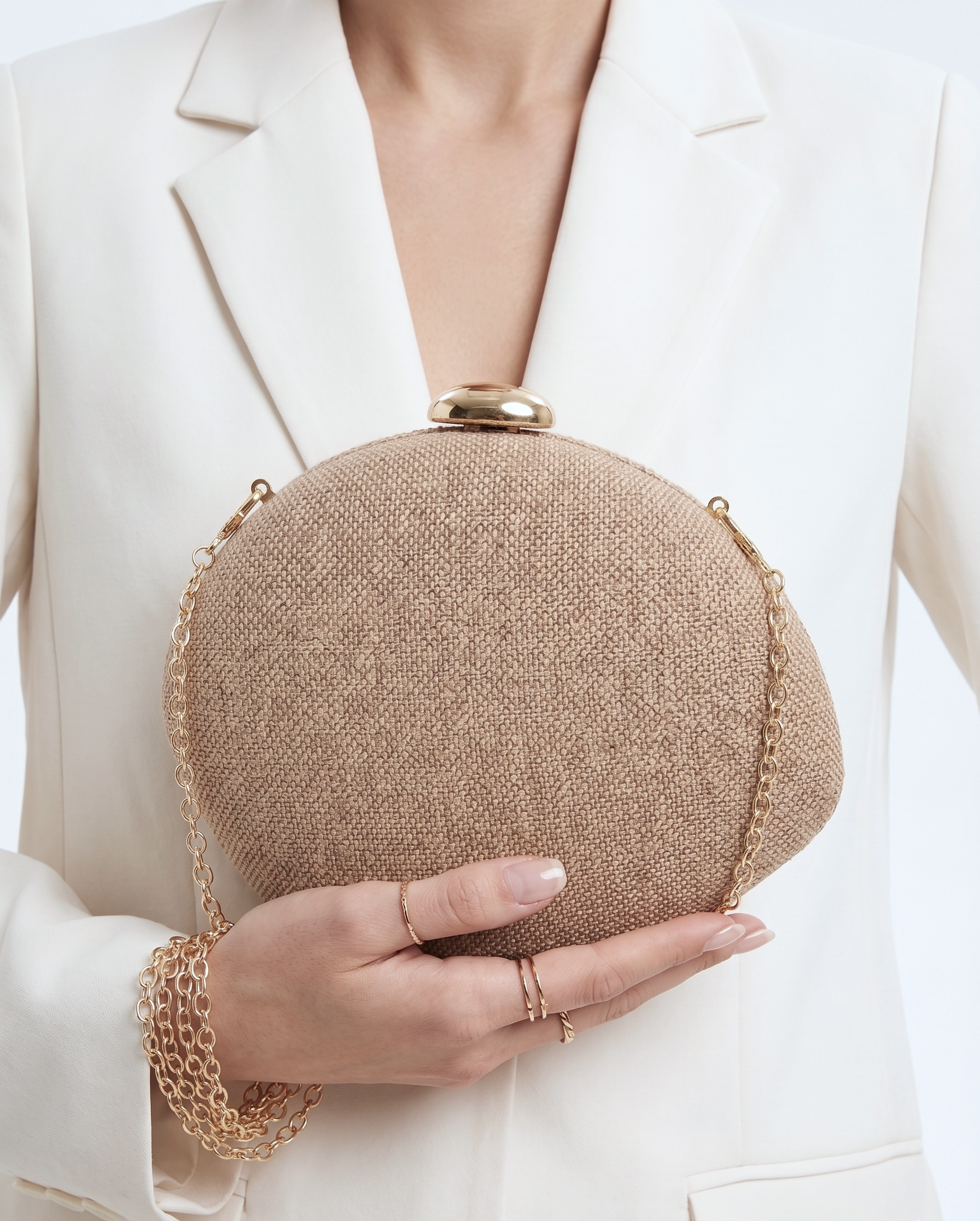 Viny Woven Oval Clutch Bag – Gold Chain