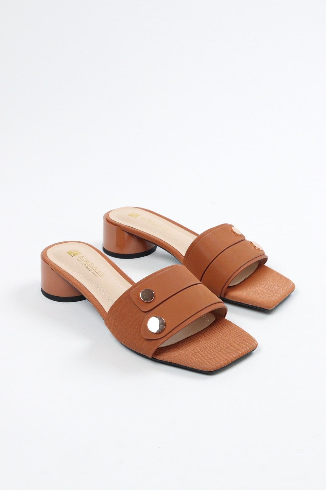 women's tan heels